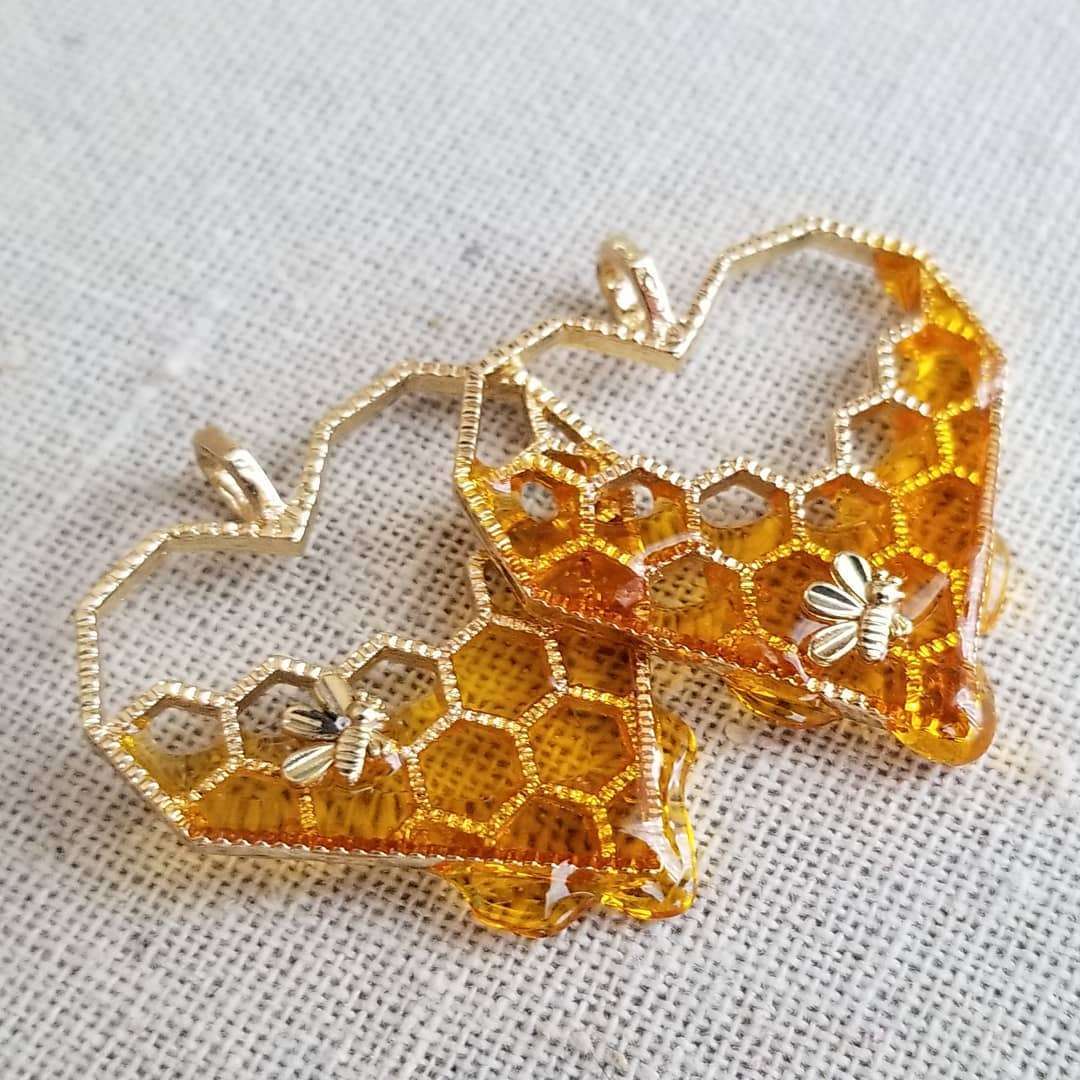 The Jewelry Made By Stephanie Looks Like It’s Dipped In Honey