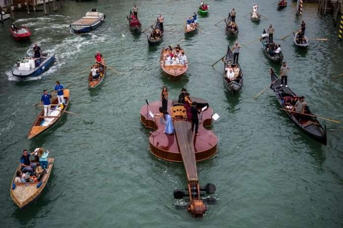 The Floating "Noah's Violin" Brings Rebirth Of Venetian Art, Music And Culture To The World