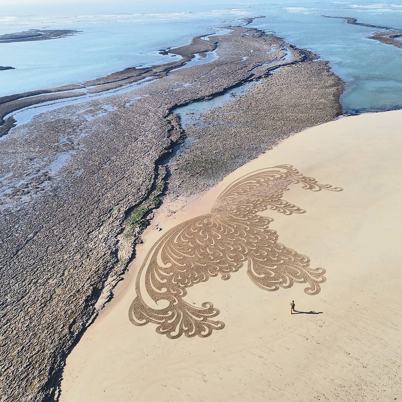 Colossal shore installations