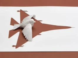 A Danish Artist Creates Sculptures From Ordinary Papers