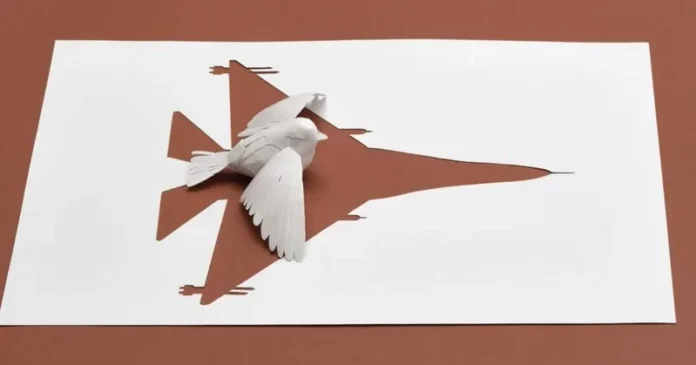 A Danish Artist Creates Sculptures From Ordinary Papers