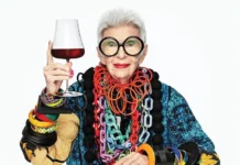 The World Bid Farewell to Designer Iris Apfel at the Age of 102 The World Bid Farewell to Designer Iris Apfel at the Age of 102